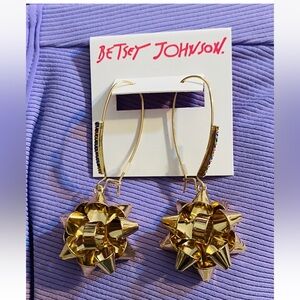 NEW Betsey Johnson Gold Gift Bow Dangle Earrings Holiday
